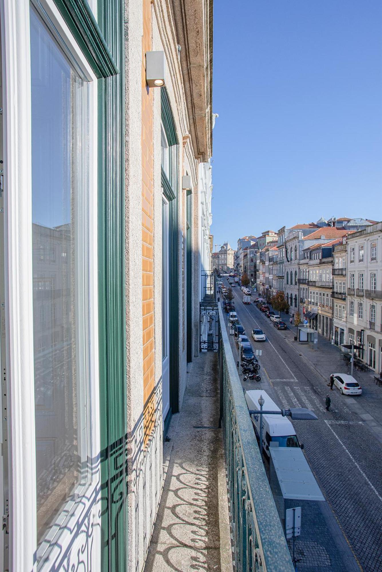 Liiiving In Porto-mouzinho * Oporto